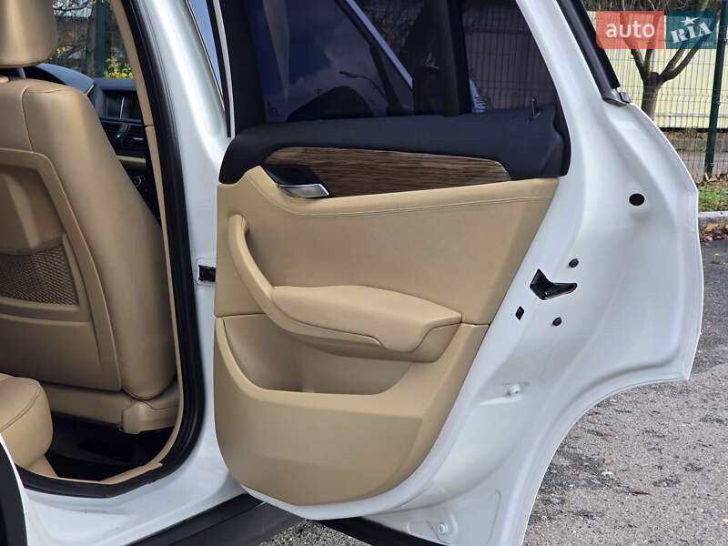 Позашляховик / Кросовер BMW X1 2012 в Хмельницькому