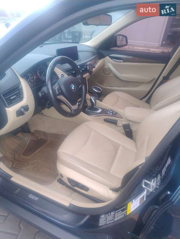 Внедорожник / Кроссовер BMW X1 2012 в Киеве