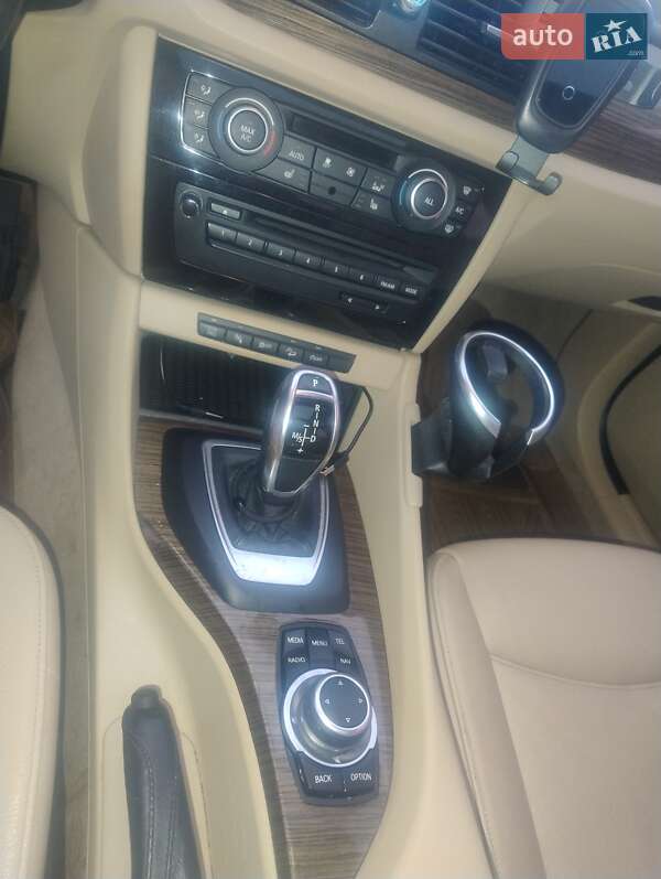 Внедорожник / Кроссовер BMW X1 2012 в Киеве