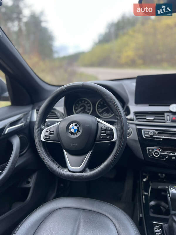 Внедорожник / Кроссовер BMW X1 2016 в Киеве