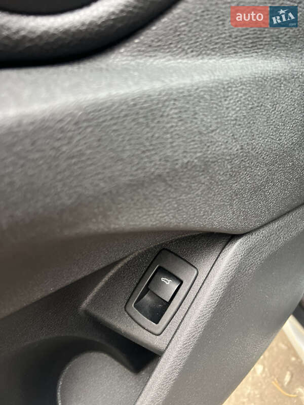 Внедорожник / Кроссовер BMW X1 2016 в Киеве