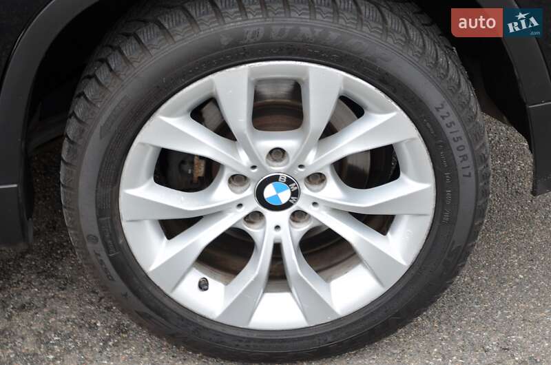Внедорожник / Кроссовер BMW X1 2013 в Киеве