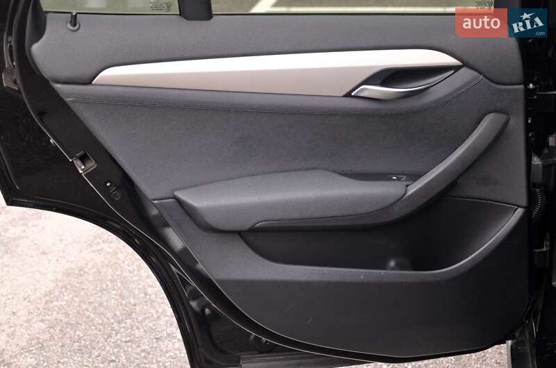 Внедорожник / Кроссовер BMW X1 2013 в Киеве