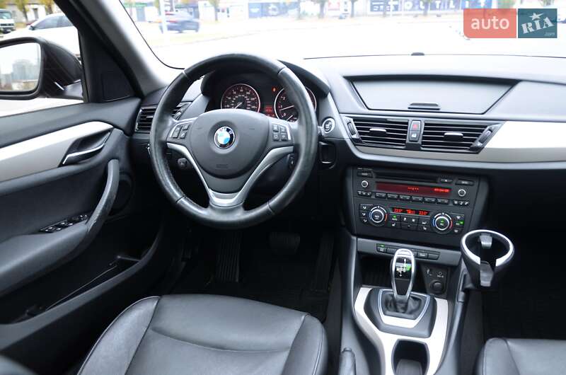 Внедорожник / Кроссовер BMW X1 2013 в Киеве