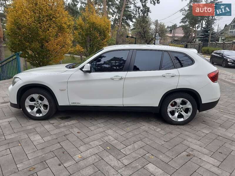 Внедорожник / Кроссовер BMW X1 2010 в Киеве