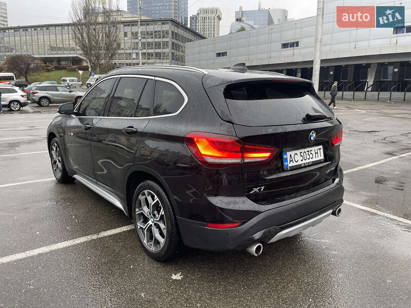 Внедорожник / Кроссовер BMW X1 2019 в Киеве