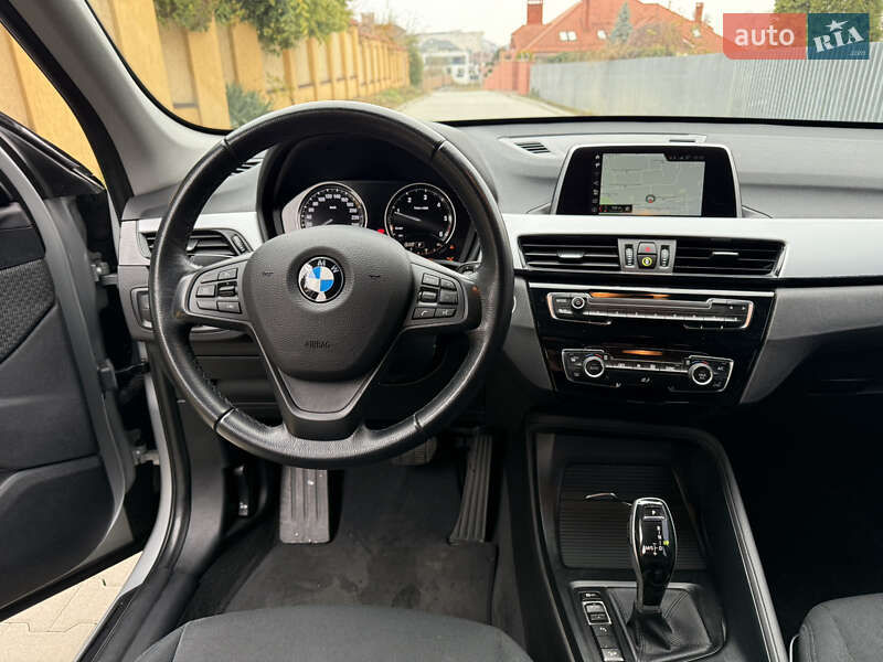 Внедорожник / Кроссовер BMW X1 2018 в Ужгороде