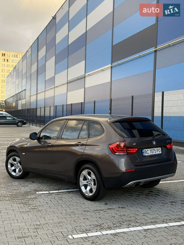 Внедорожник / Кроссовер BMW X1 2011 в Львове