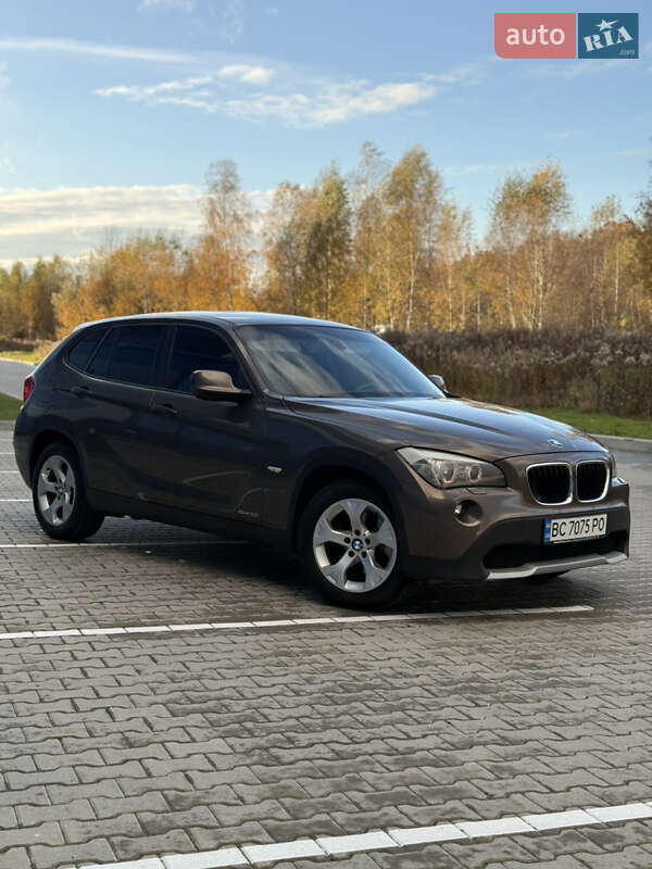 Внедорожник / Кроссовер BMW X1 2011 в Львове