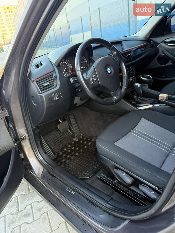 Внедорожник / Кроссовер BMW X1 2011 в Львове