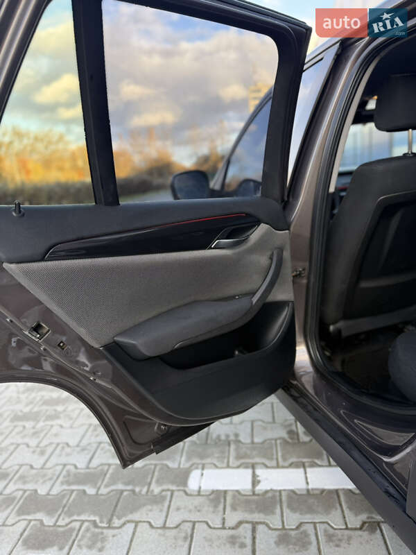 Внедорожник / Кроссовер BMW X1 2011 в Львове