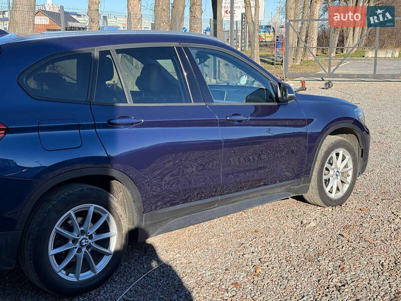 Внедорожник / Кроссовер BMW X1 2015 в Стрые