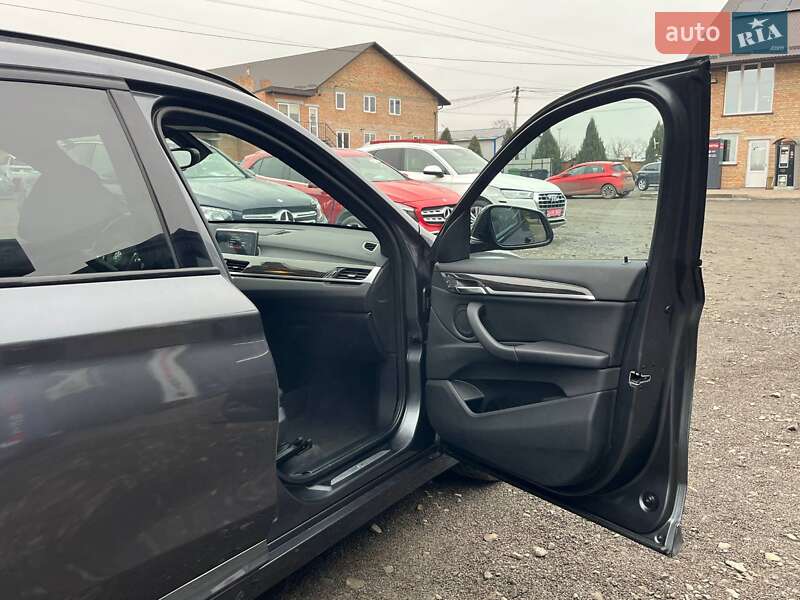 Позашляховик / Кросовер BMW X1 2016 в Луцьку