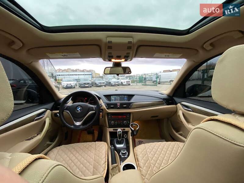 Внедорожник / Кроссовер BMW X1 2015 в Львове