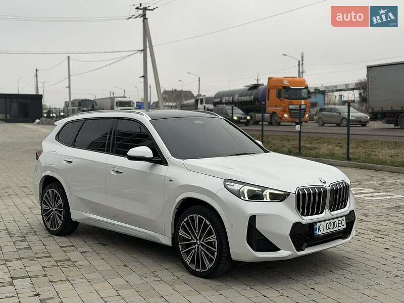 Внедорожник / Кроссовер BMW X1 2024 в Львове
