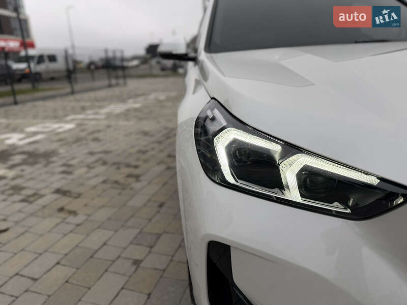 Внедорожник / Кроссовер BMW X1 2024 в Львове