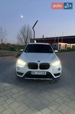 Внедорожник / Кроссовер BMW X1 2017 в Здолбунове