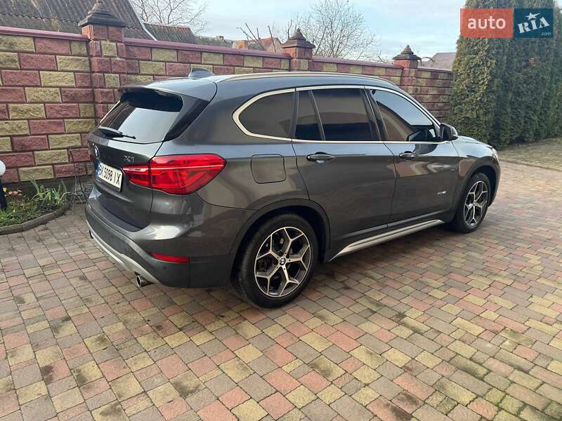 Внедорожник / Кроссовер BMW X1 2018 в Ровно