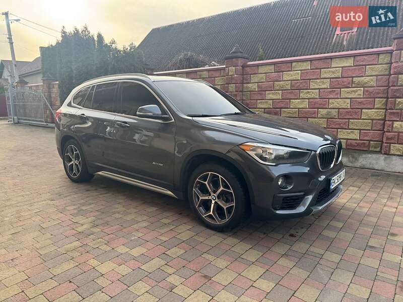 Внедорожник / Кроссовер BMW X1 2018 в Ровно