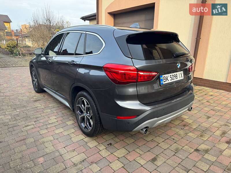 Внедорожник / Кроссовер BMW X1 2018 в Ровно