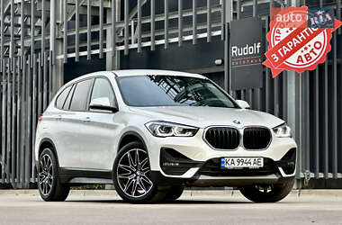 Внедорожник / Кроссовер BMW X1 2022 в Киеве