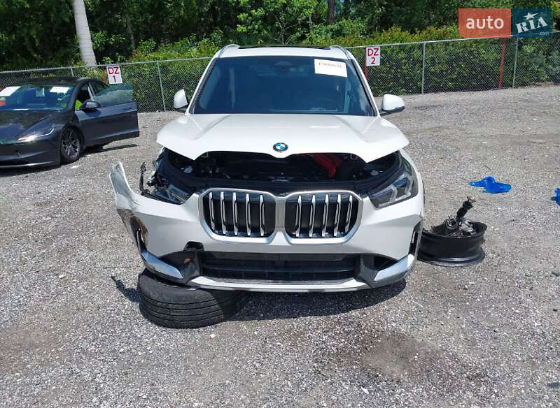 Внедорожник / Кроссовер BMW X1 2024 в Житомире