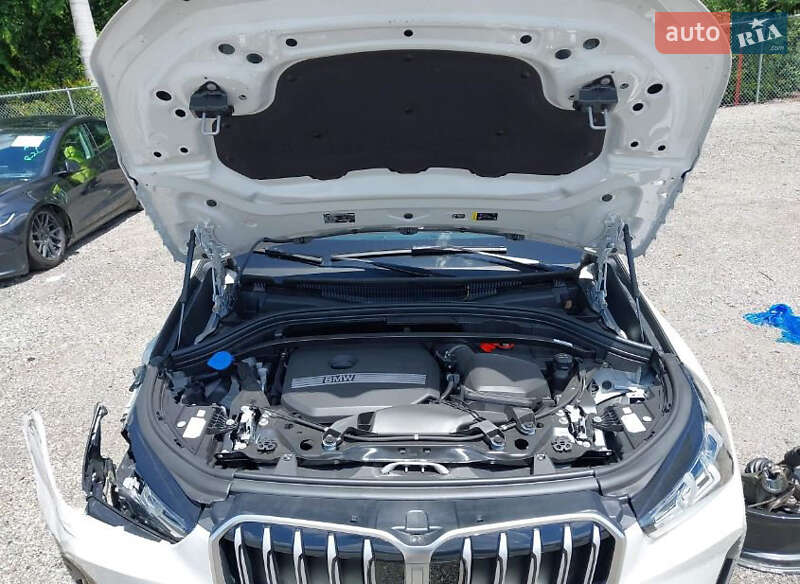 Внедорожник / Кроссовер BMW X1 2024 в Житомире