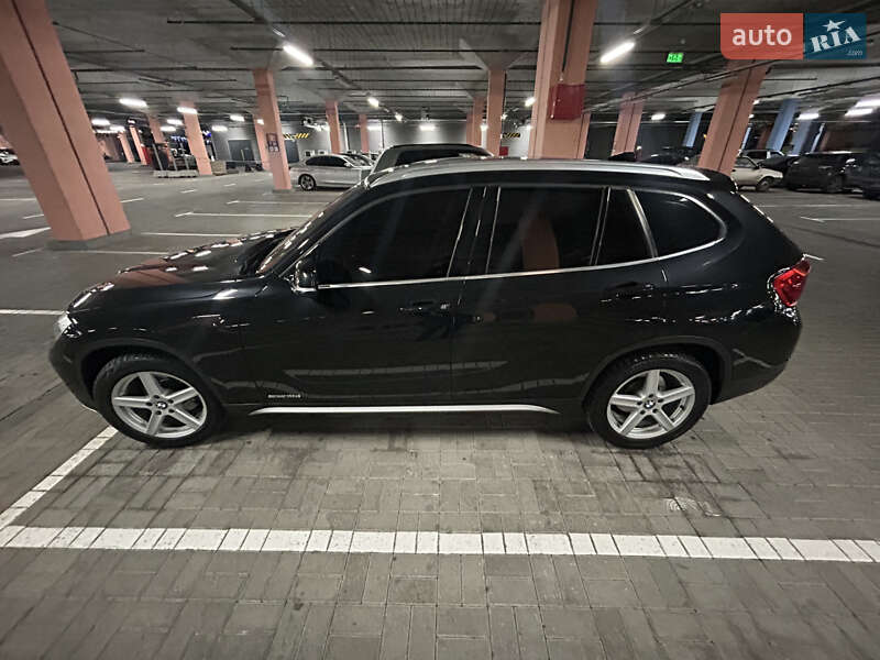 Внедорожник / Кроссовер BMW X1 2015 в Киеве