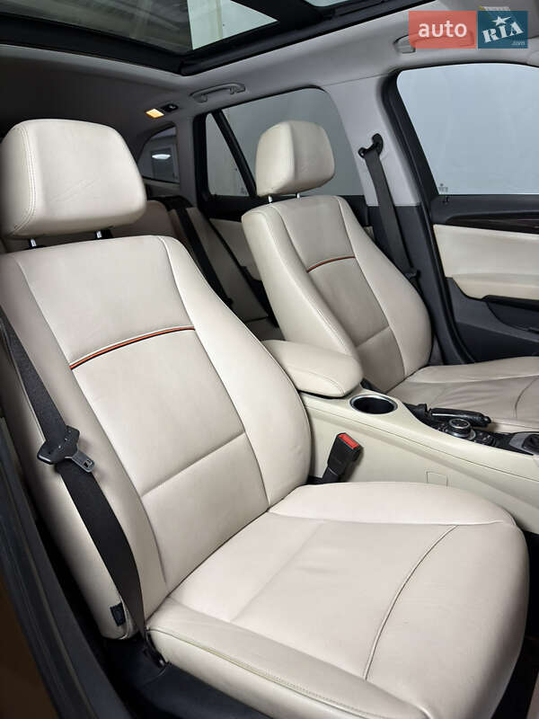 Внедорожник / Кроссовер BMW X1 2013 в Одессе