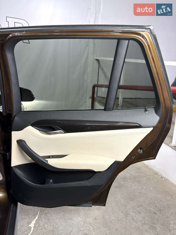 Внедорожник / Кроссовер BMW X1 2013 в Одессе