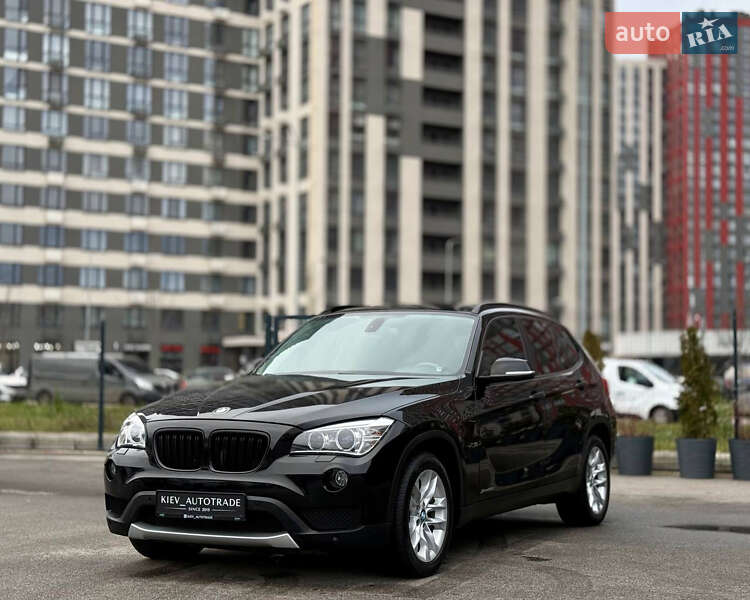 Позашляховик / Кросовер BMW X1 2015 в Києві