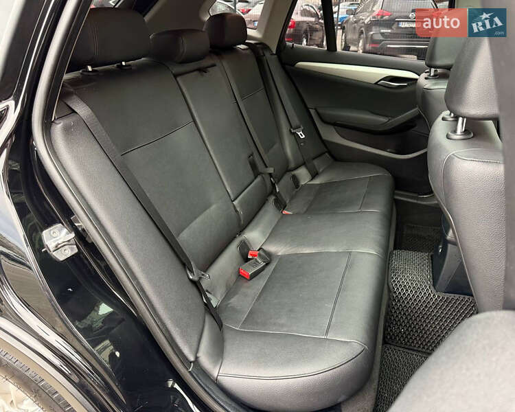 Позашляховик / Кросовер BMW X1 2015 в Києві