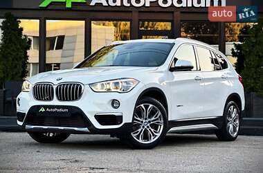 Внедорожник / Кроссовер BMW X1 2016 в Киеве