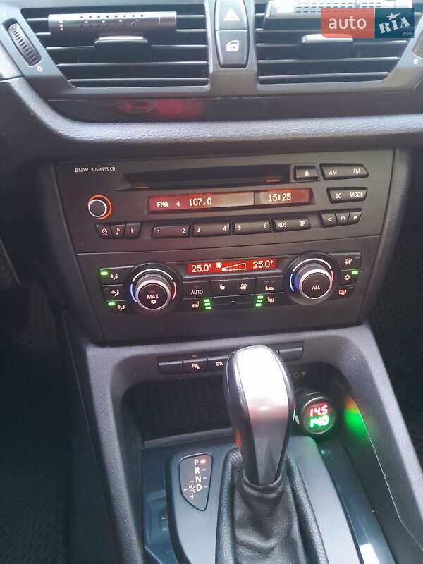 Позашляховик / Кросовер BMW X1 2010 в Запоріжжі