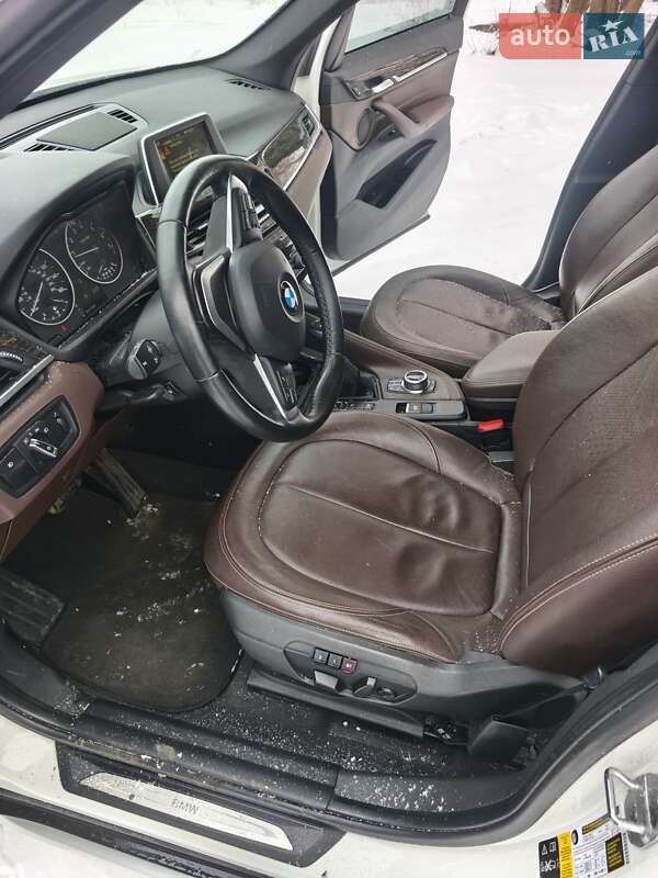 Позашляховик / Кросовер BMW X1 2017 в Дніпрі