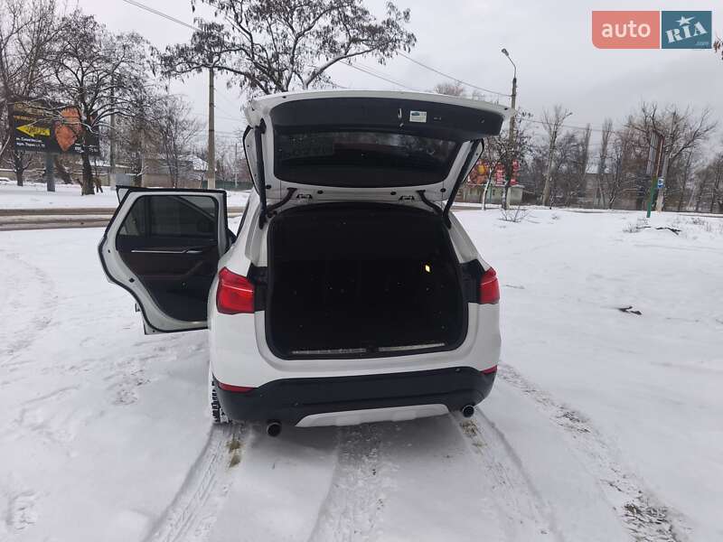 Позашляховик / Кросовер BMW X1 2017 в Дніпрі