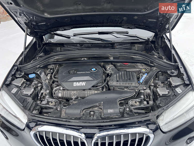 Внедорожник / Кроссовер BMW X1 2015 в Львове