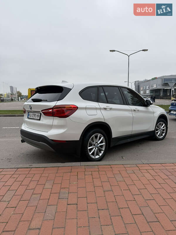 Внедорожник / Кроссовер BMW X1 2017 в Киеве