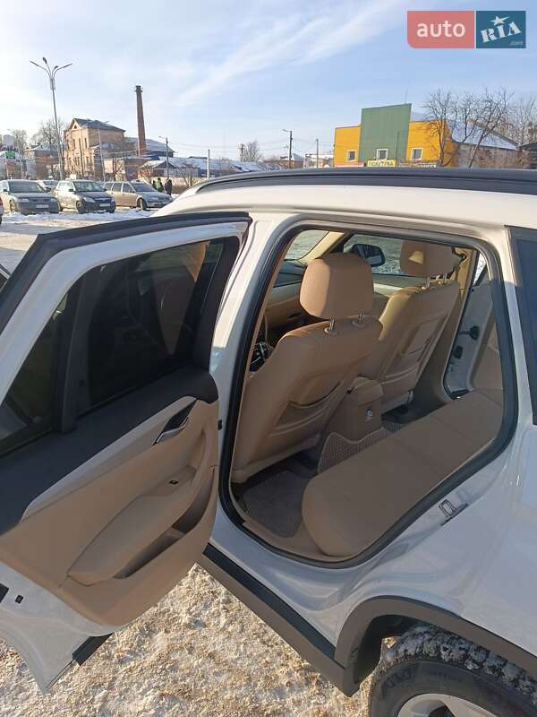Позашляховик / Кросовер BMW X1 2013 в Житомирі фото 10 Позашляховик / Кросовер BMW X1 2013 в Житомирі