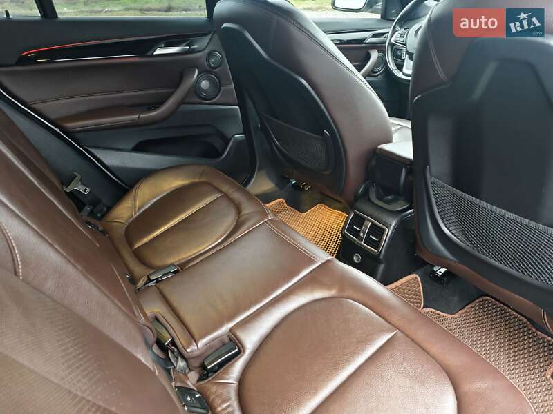 Внедорожник / Кроссовер BMW X1 2016 в Виннице