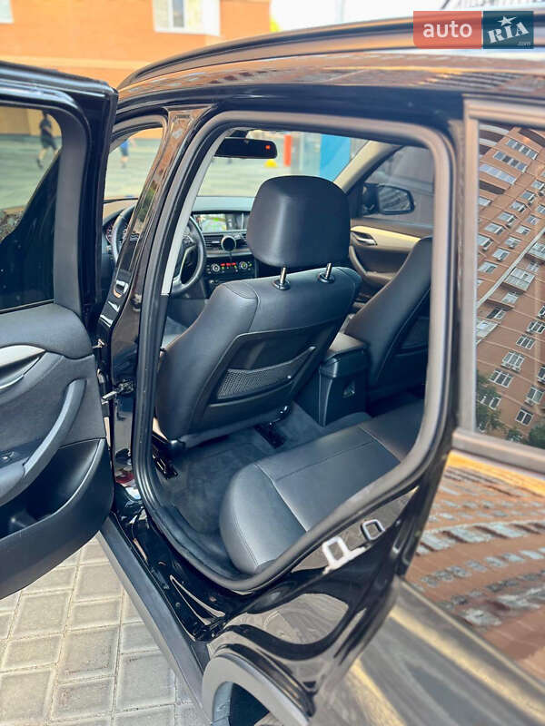 Внедорожник / Кроссовер BMW X1 2015 в Одессе