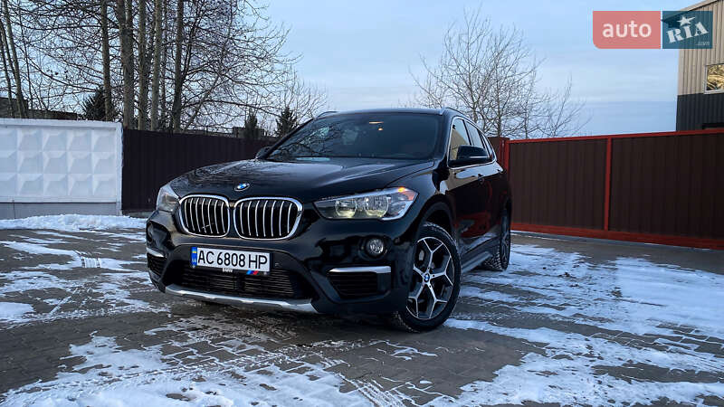 Внедорожник / Кроссовер BMW X1 2016 в Луцке