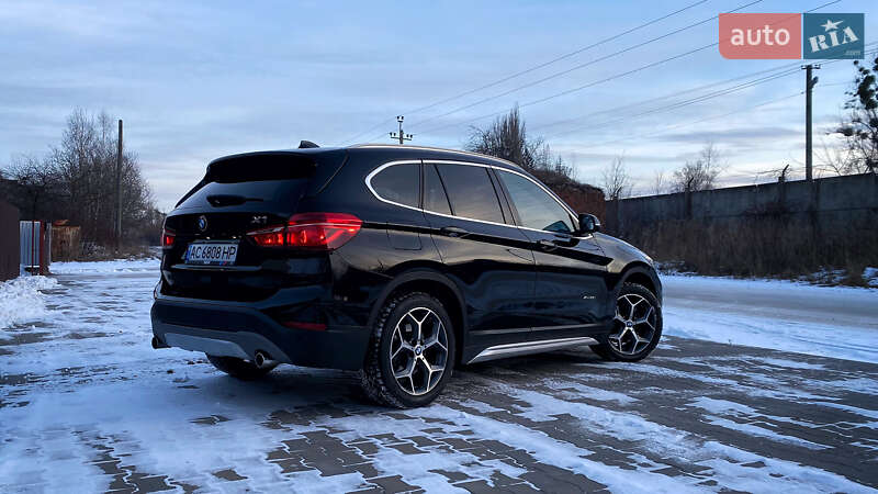Внедорожник / Кроссовер BMW X1 2016 в Луцке