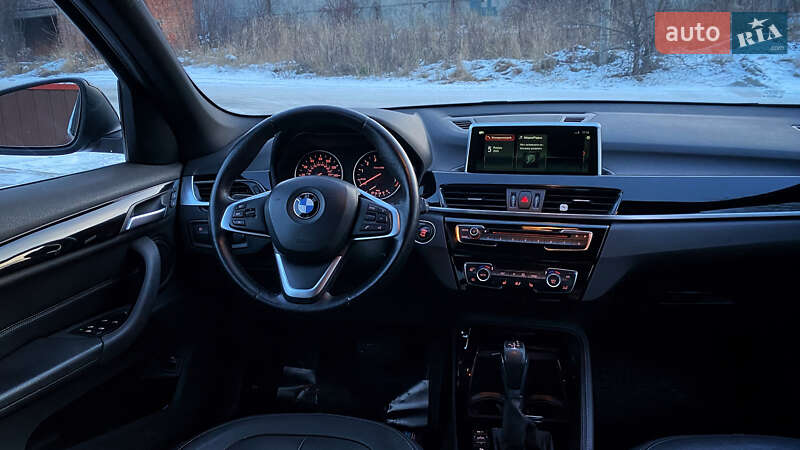 Внедорожник / Кроссовер BMW X1 2016 в Луцке
