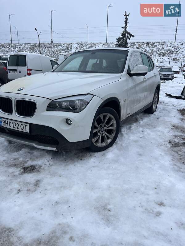 Внедорожник / Кроссовер BMW X1 2011 в Киеве