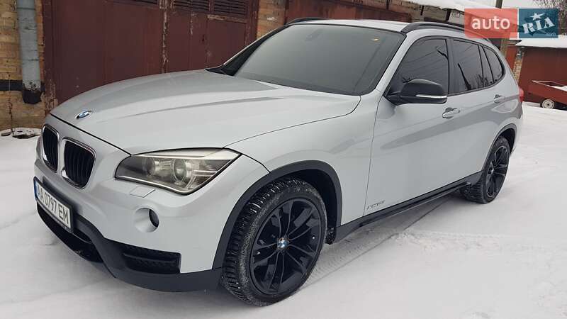 Внедорожник / Кроссовер BMW X1 2014 в Киеве