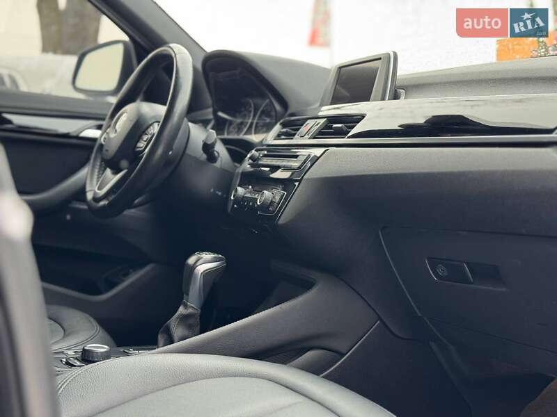 Внедорожник / Кроссовер BMW X1 2017 в Львове