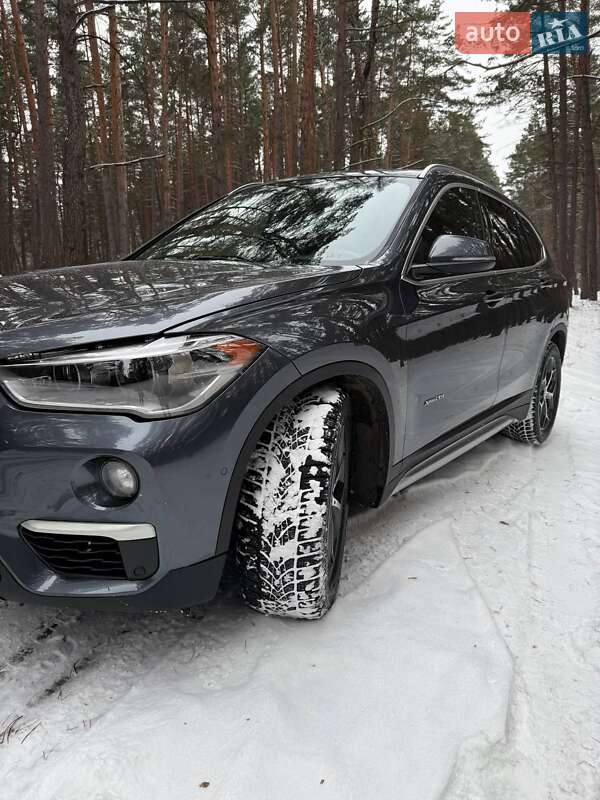 Внедорожник / Кроссовер BMW X1 2016 в Ахтырке