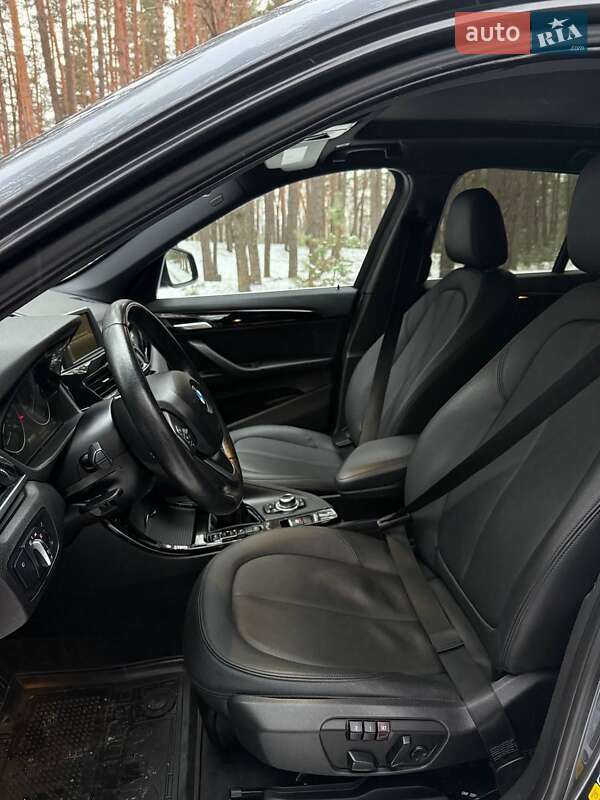 Внедорожник / Кроссовер BMW X1 2016 в Ахтырке