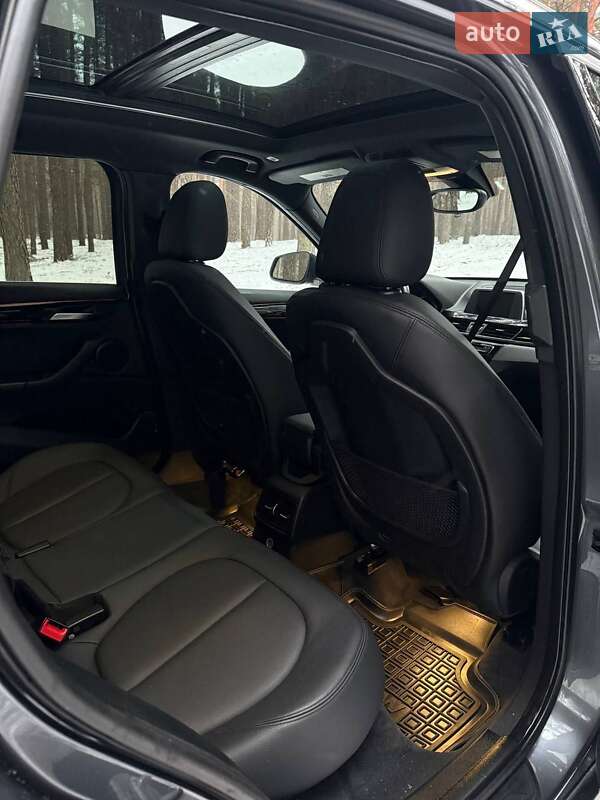 Внедорожник / Кроссовер BMW X1 2016 в Ахтырке